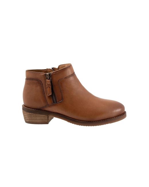 Softwalk® Brown Rubi (Luggage) Shoes