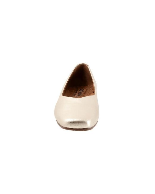 Softwalk® White Vellore (Champagn Met) Shoes