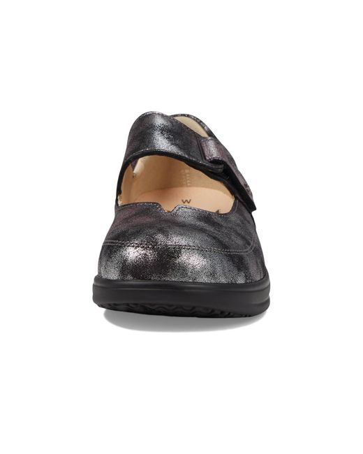 Finn Comfort Nagasaki in Black Lyst