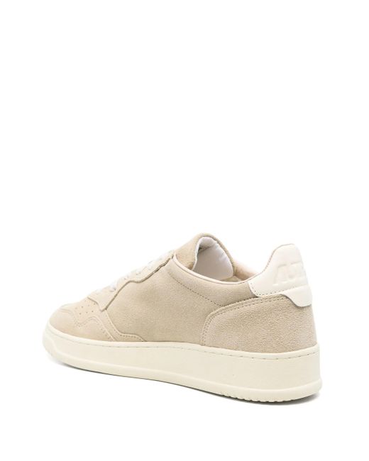 Autry Medaillengewinner niedriger beige Wildleder -Sneaker in Natural für Herren