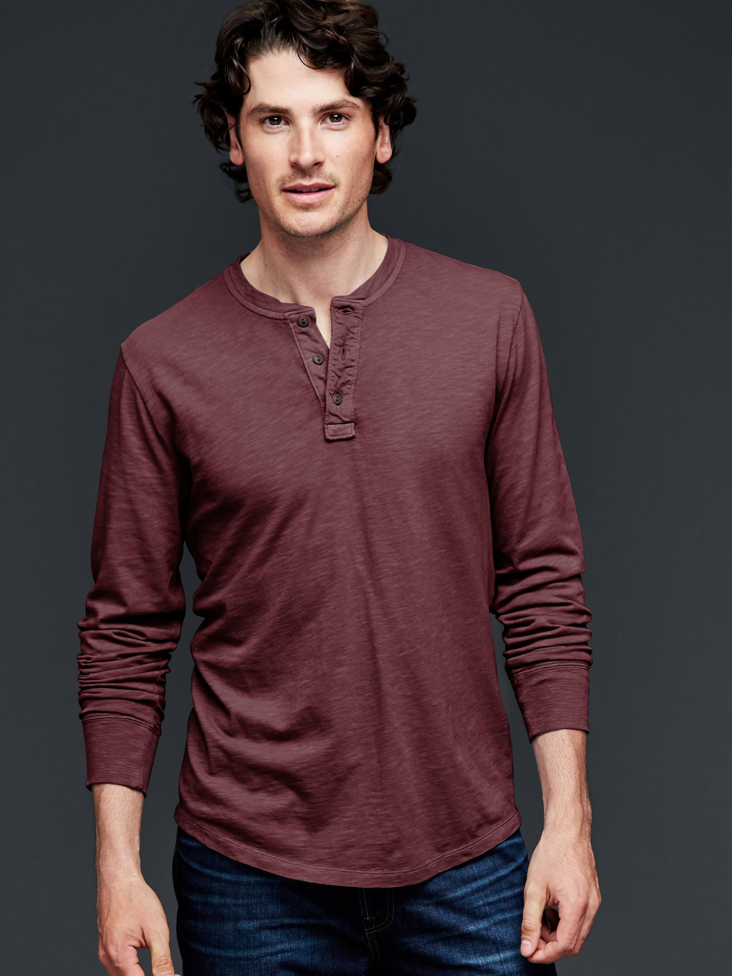 Gap Livedin Solid Henley in Red for Men (RED MAHOGANY )