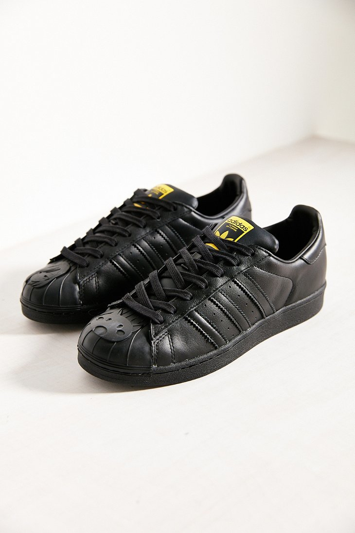 adidas superstar black pharrell