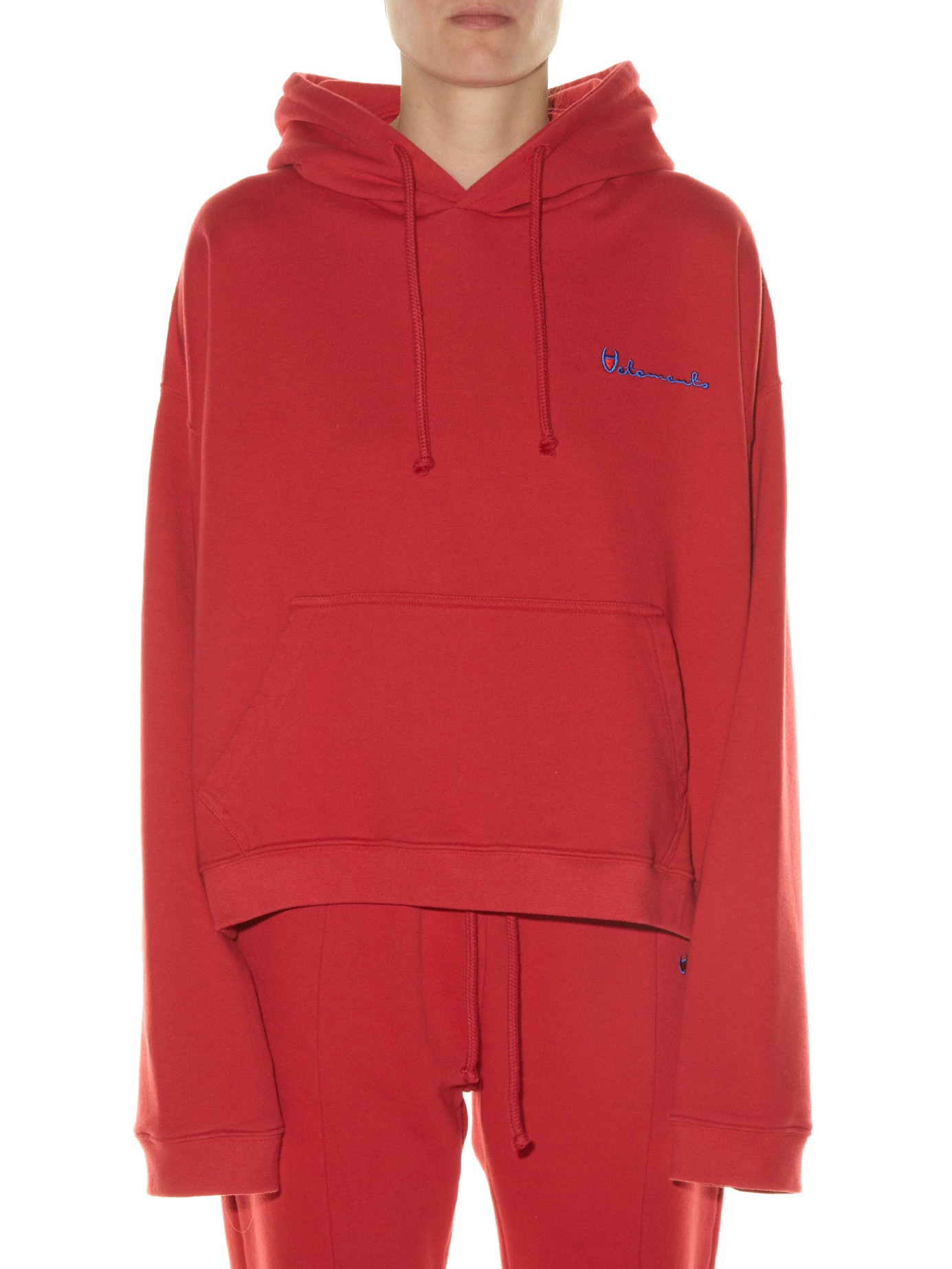 Vetements Hooded Logo-print Sweatshirt in Red - Lyst