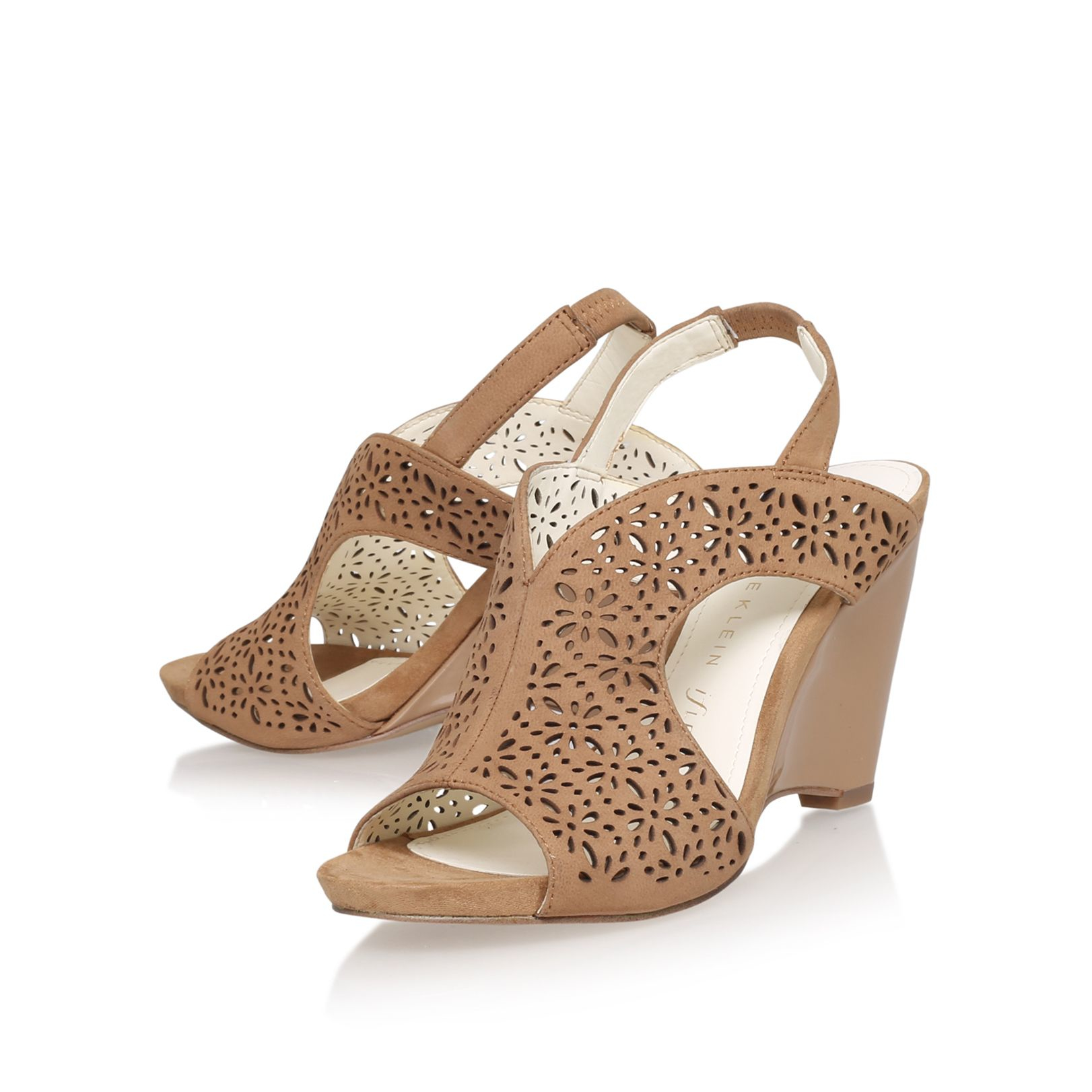 anne klein brown pumps