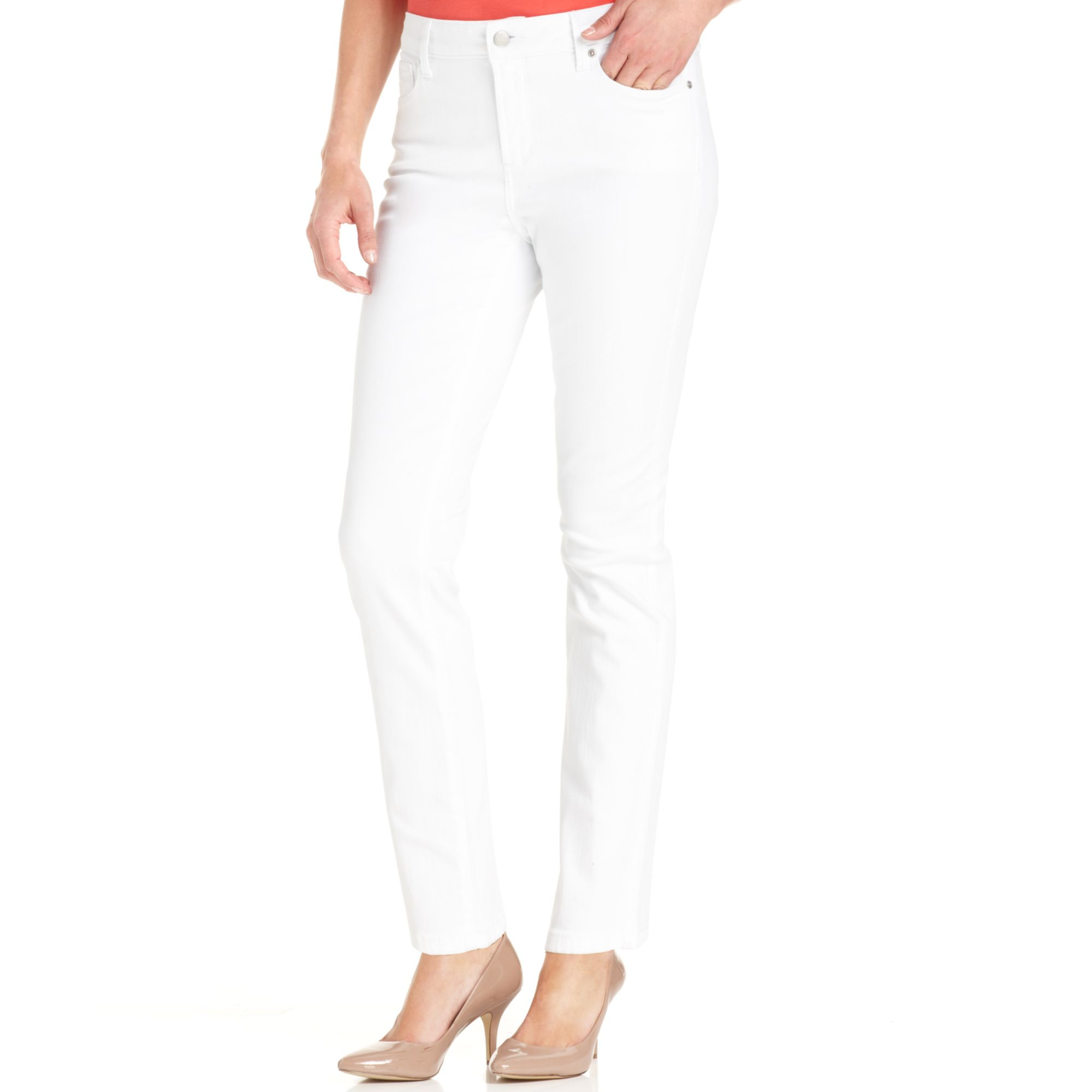 All Listings Shop petite jeans in a variety of styles from White House Black Market. Proportioned to fit you perfectly. Free shipping & returns on all full price petite styles.