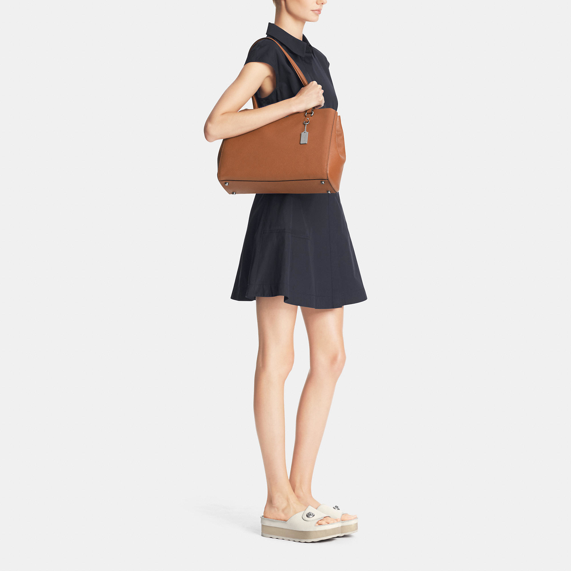bailey carryall tote in pebble leather