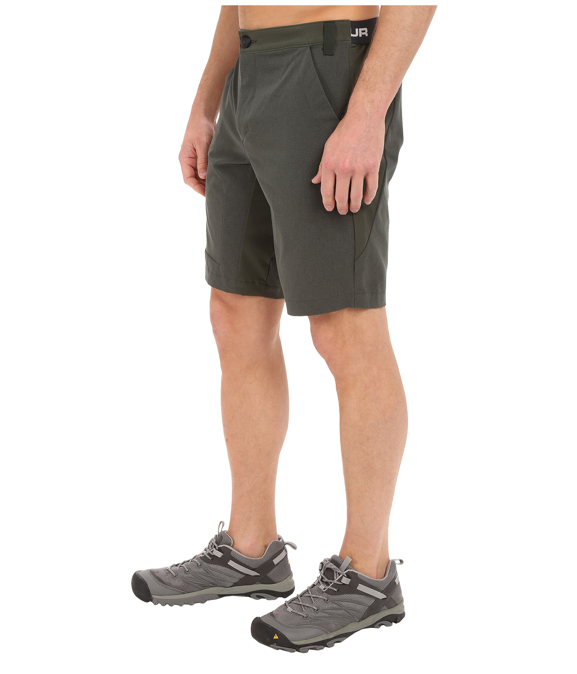 under armour armourvent trail shorts