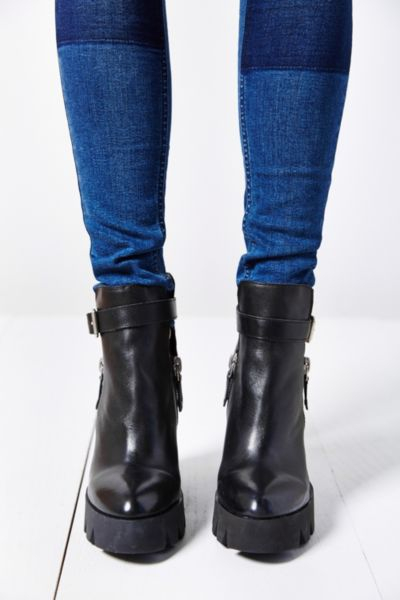 ash platform boots