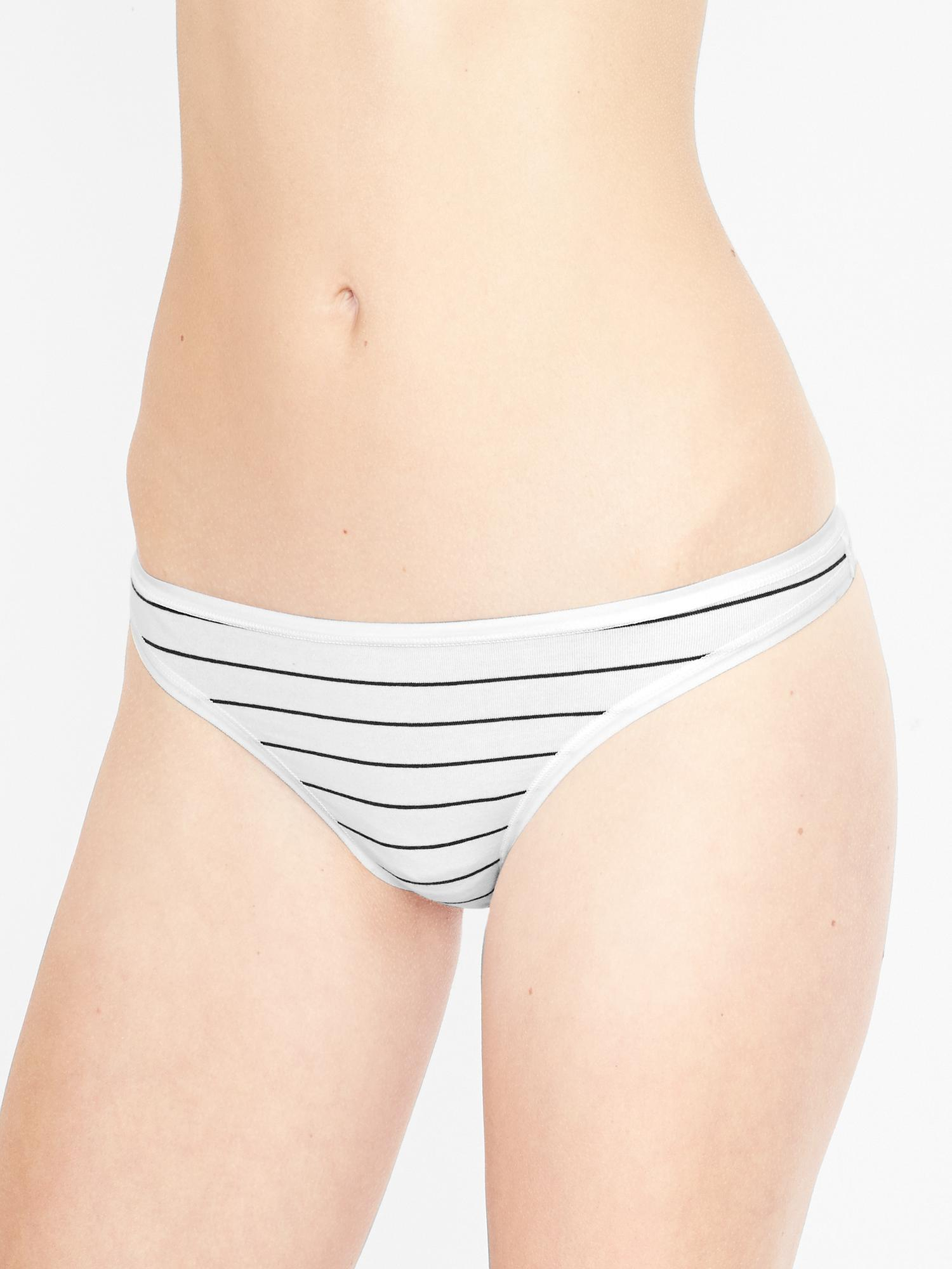 gap white pants