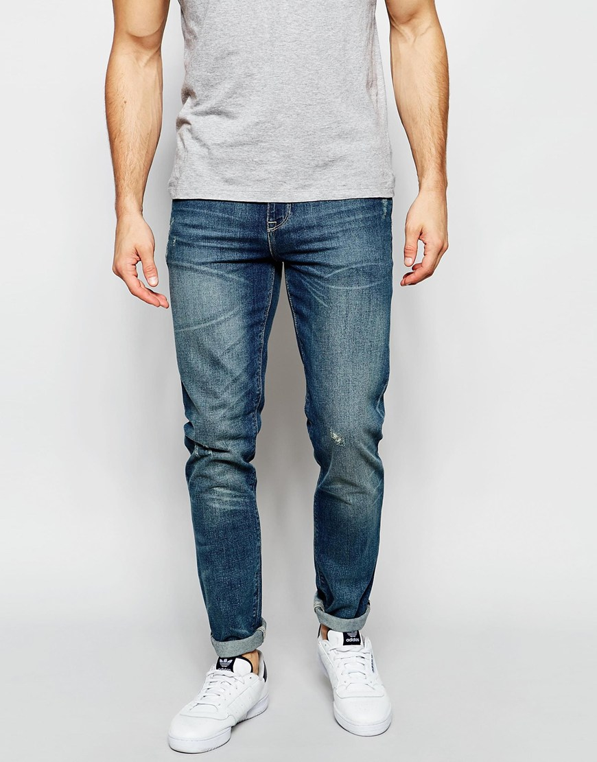 Shop by category Men’s Skinny Jeans. For a lot of guys, skinny jeans are the number one choice. Consistently one of the most popular items of men’s clothing, skinny jeans have been a style staple for decades. In addition to being an enduring style of men’s jeans, skinny jeans are also incredibly versatile.