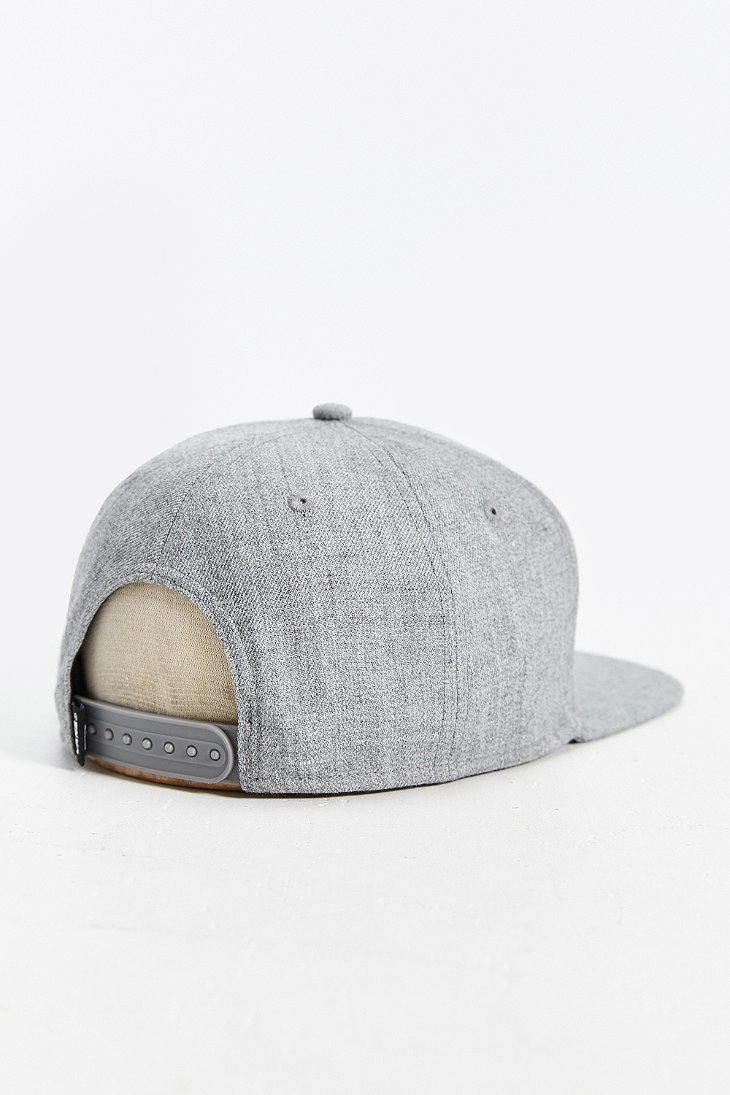 Vans Mickey Mouse Snapback Hat in Grey 