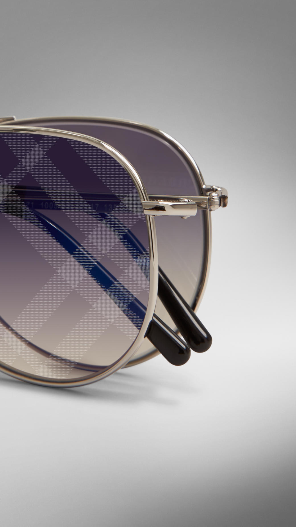 Burberry Foldable Aviator Sunglasses with Check Lenses in Black for Men |  Lyst