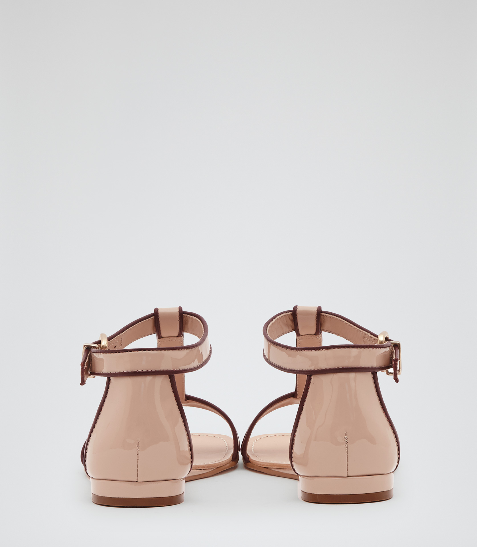 Reiss Norma Tbar Flat Sandals in Natural Lyst
