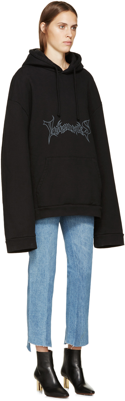 long sleeve black crew neck top