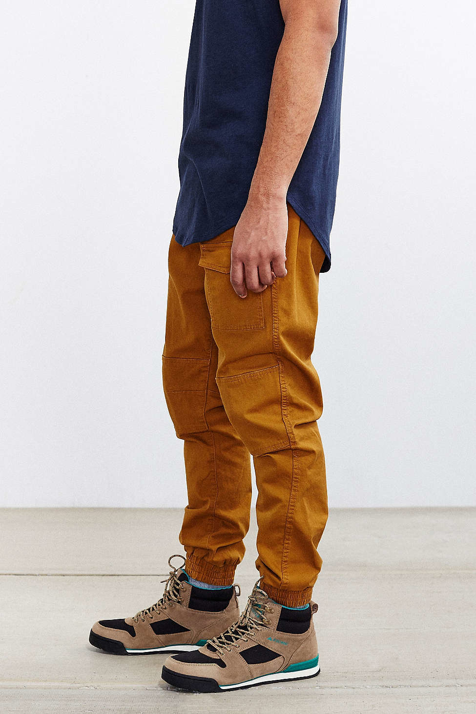 Without Walls Cargo Pocket Jogger in Brown for Men