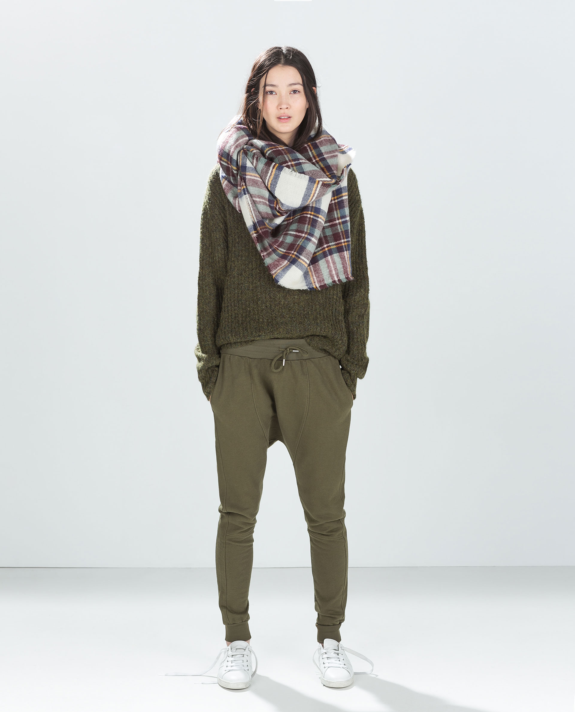 ladies baggy jogging bottoms