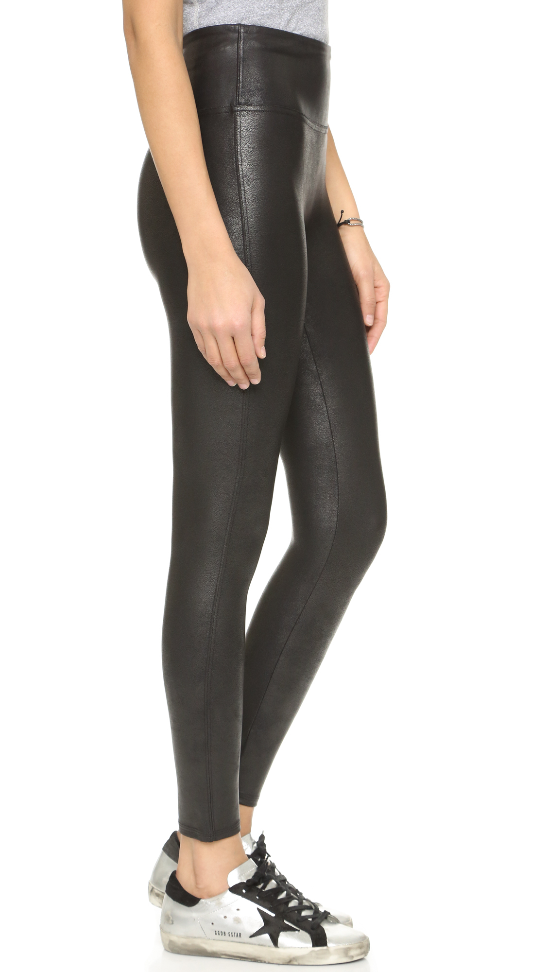 10 Pairs of Leggings You’d Never Guess Were Made of Faux Leather