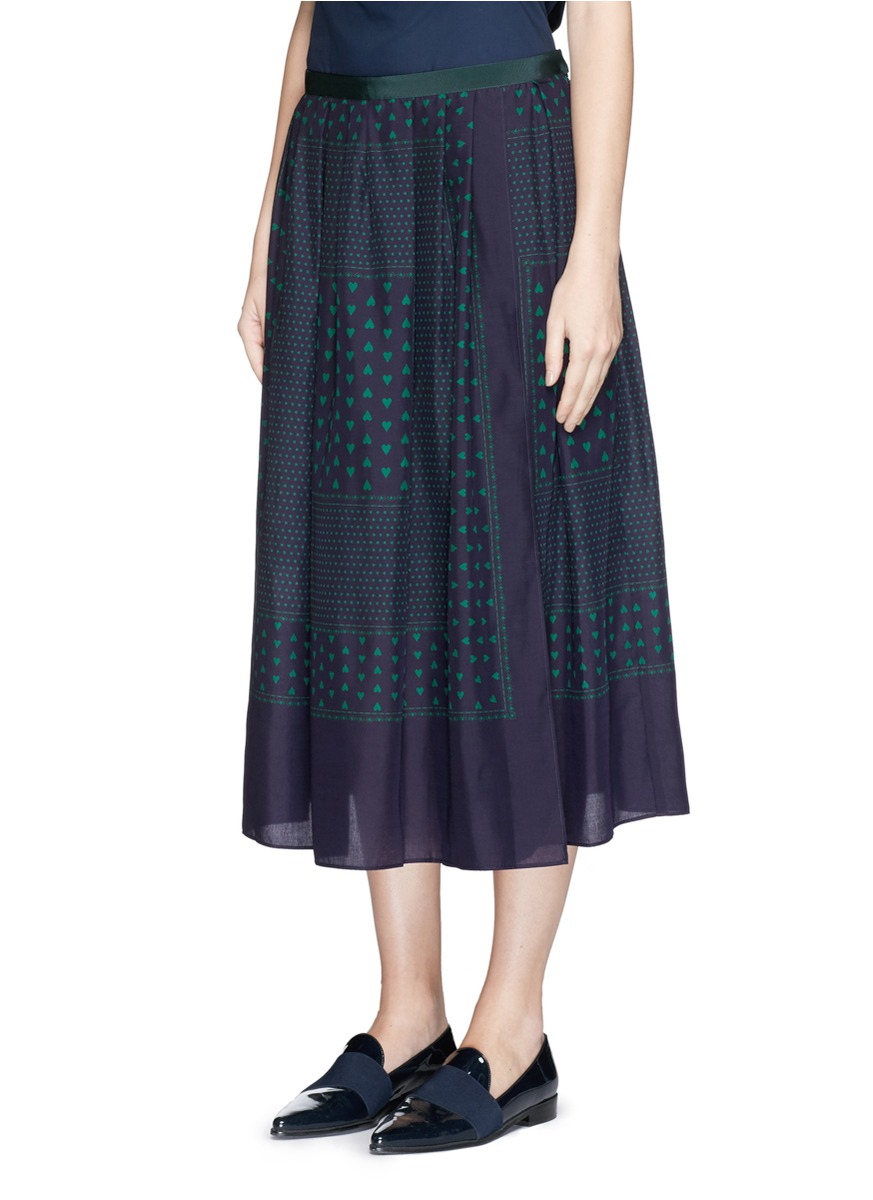 Sacai luck Heart Print Inverted Pleat Midi Skirt in Blue | Lyst