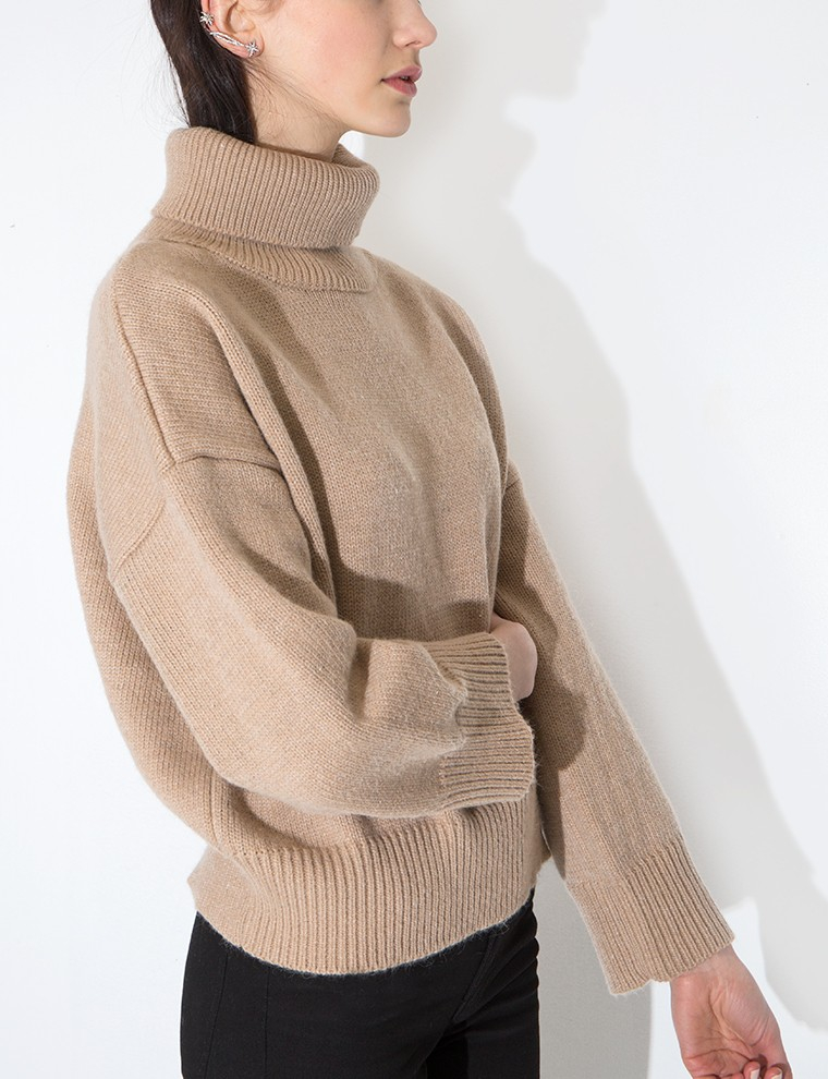 brown and tan sweater