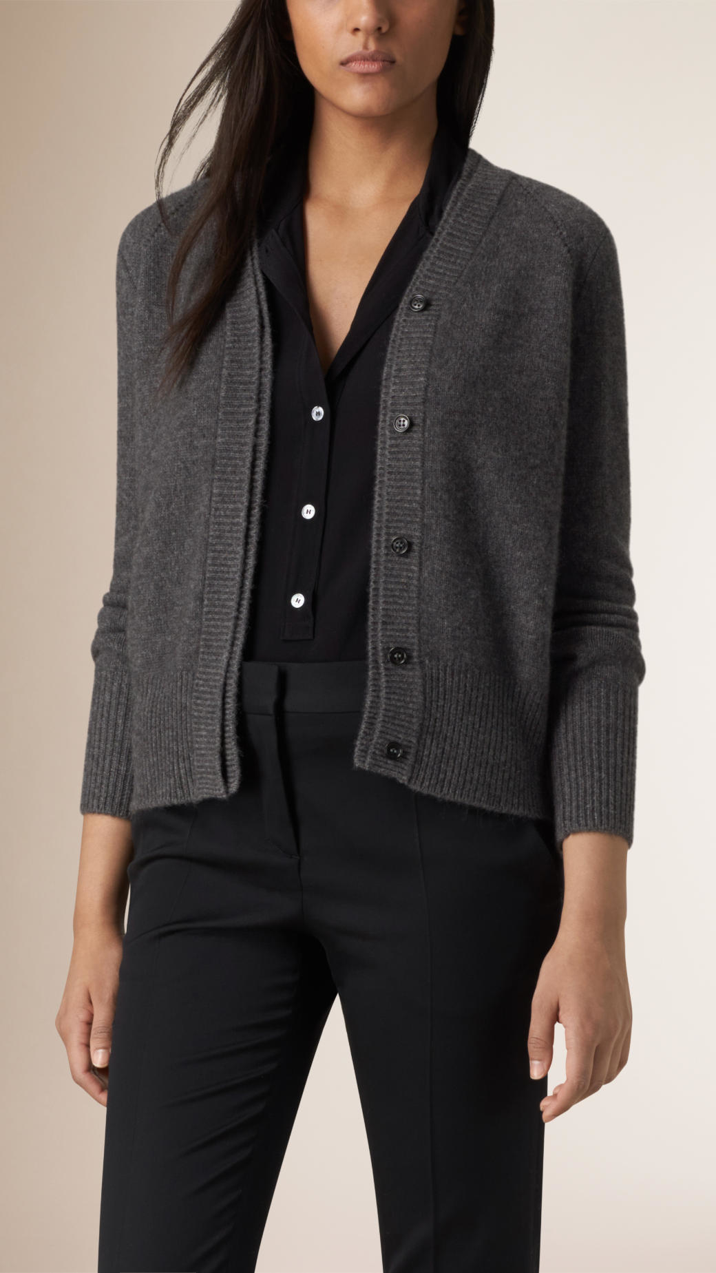 grey cardigan cropped
