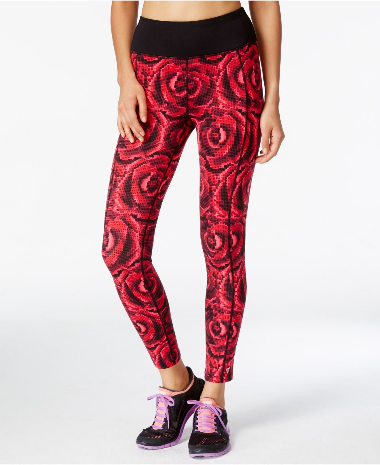 Betsey Johnson Synthetic Rose-print Leggings in Red | Lyst