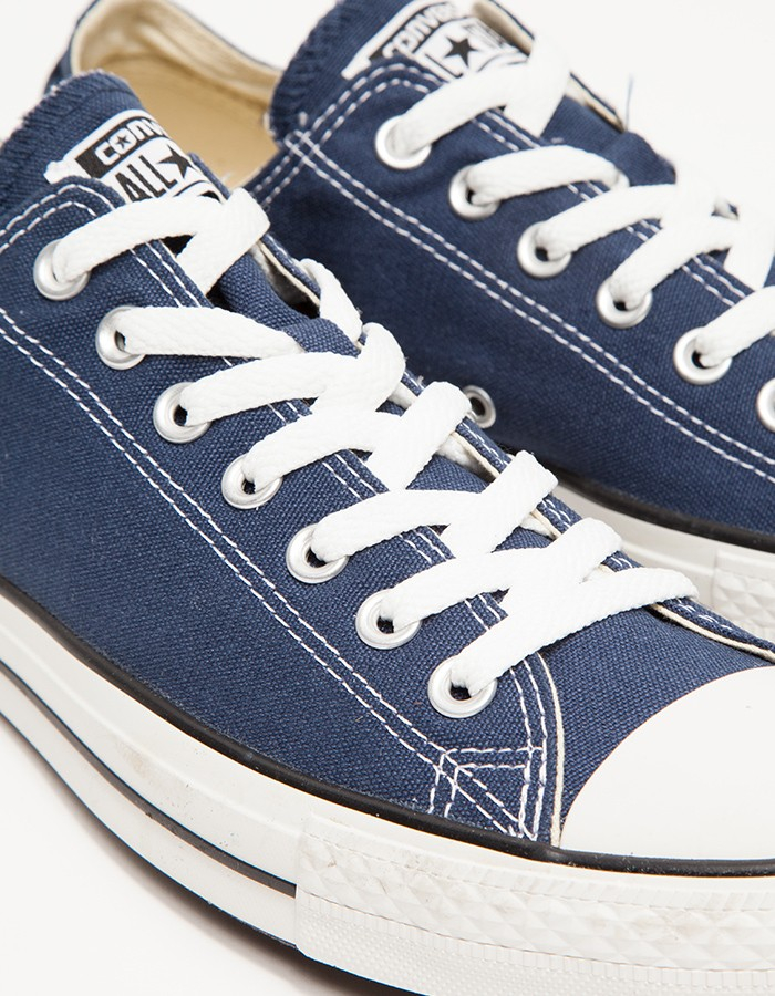 chuck taylor low cut