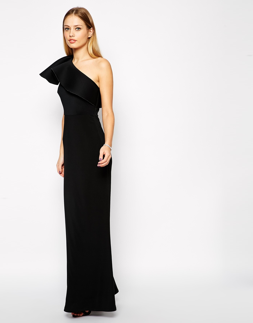 длинные плечи. длинное платье на одно плечо. длинные плечи. бордовое платье на одно плечо. платье через плечо длинное.