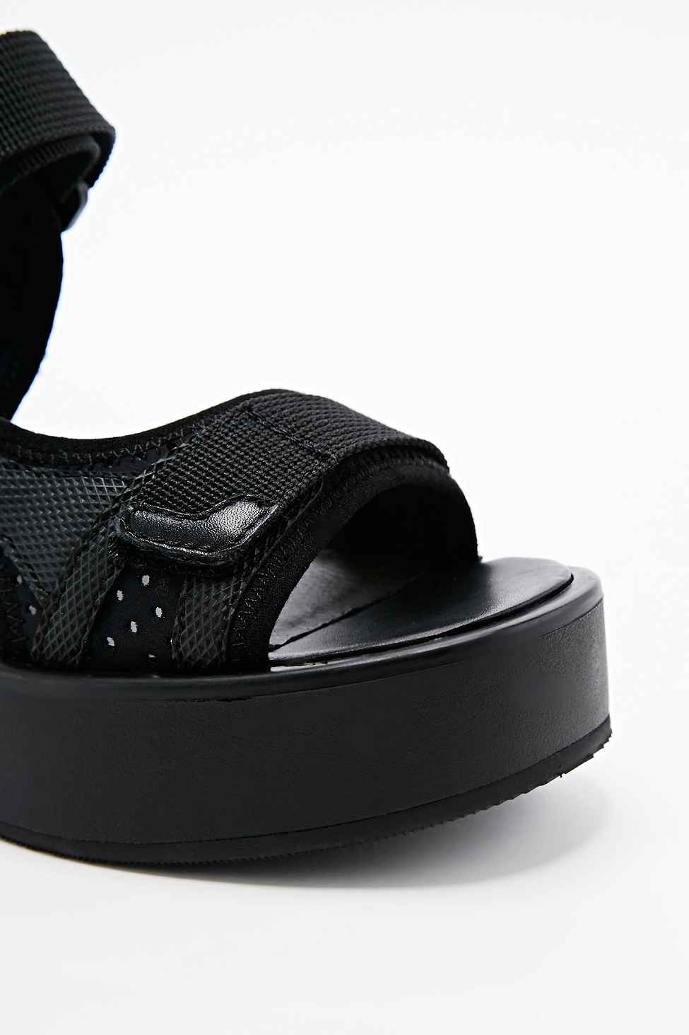 Vagabond Emma Velcro Sandals In Black - Lyst