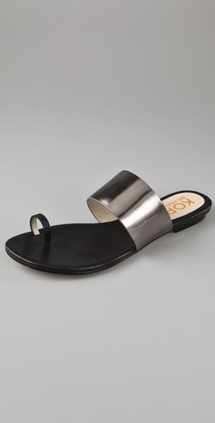 Kors By Michael Kors Zen Toe Ring Flat Sandals in Black | Lyst