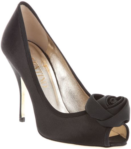 Valentino Corsage Detail Peep Toe Shoe in Black | Lyst