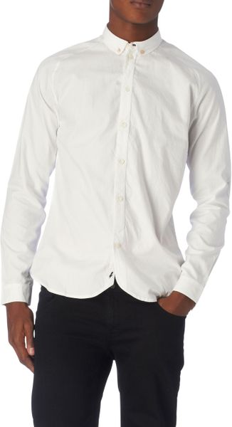 Related Searches Small collar shirt Small shirt collars are currently very fashionable and absolutely contemporary. The small collar is worn with or without a tie, possibly even with a bow tie.