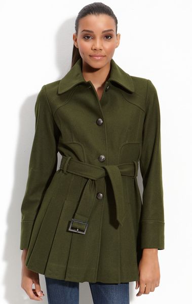 Guess Pleat Skirt Coat in Green (olive) | Lyst