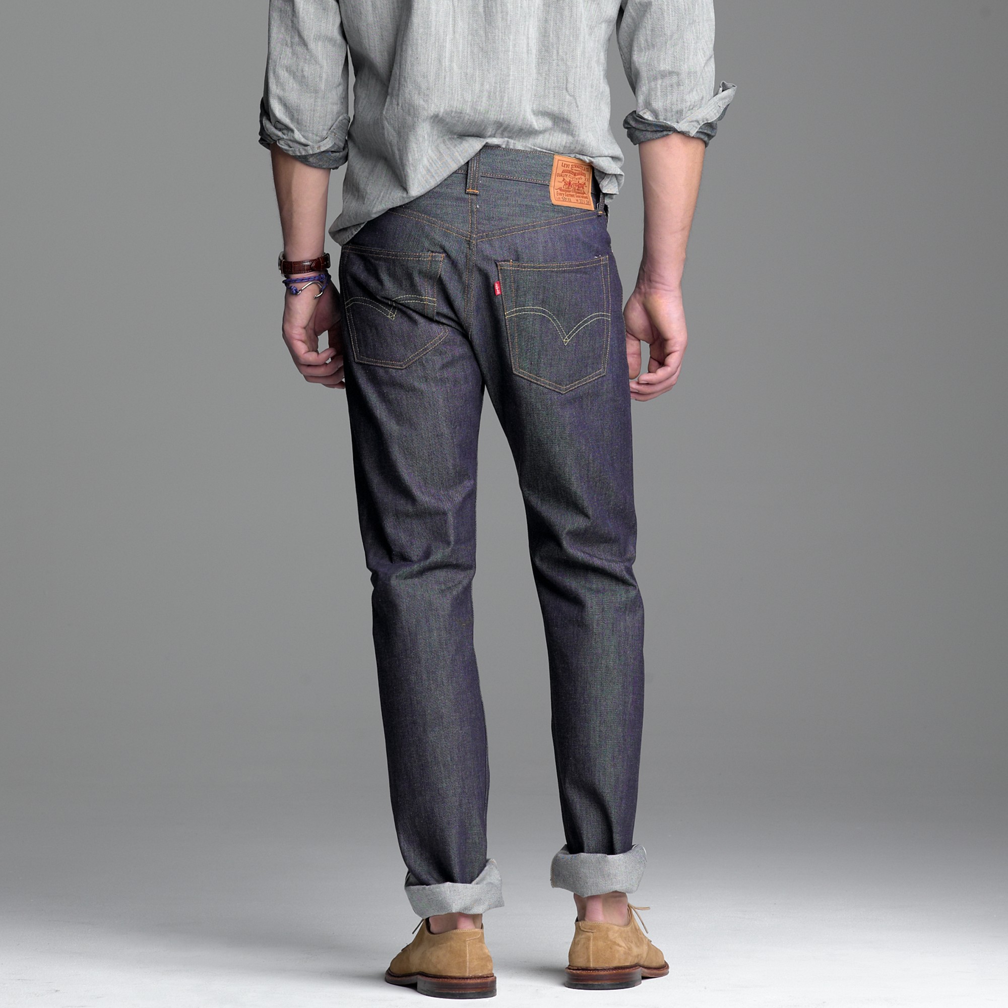 levis rigid urn