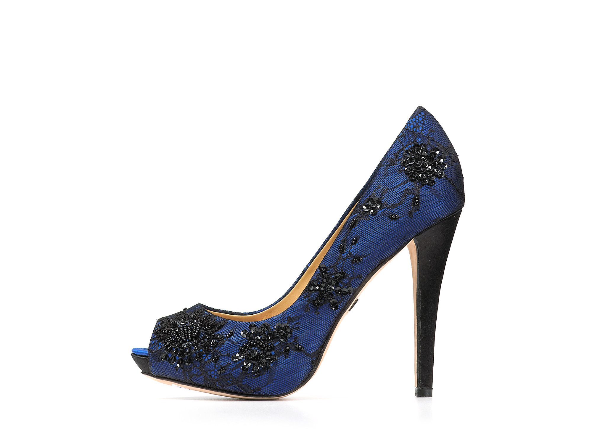 badgley mischka stella pump