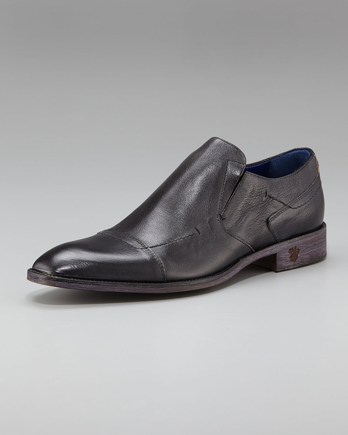 cap toe loafer