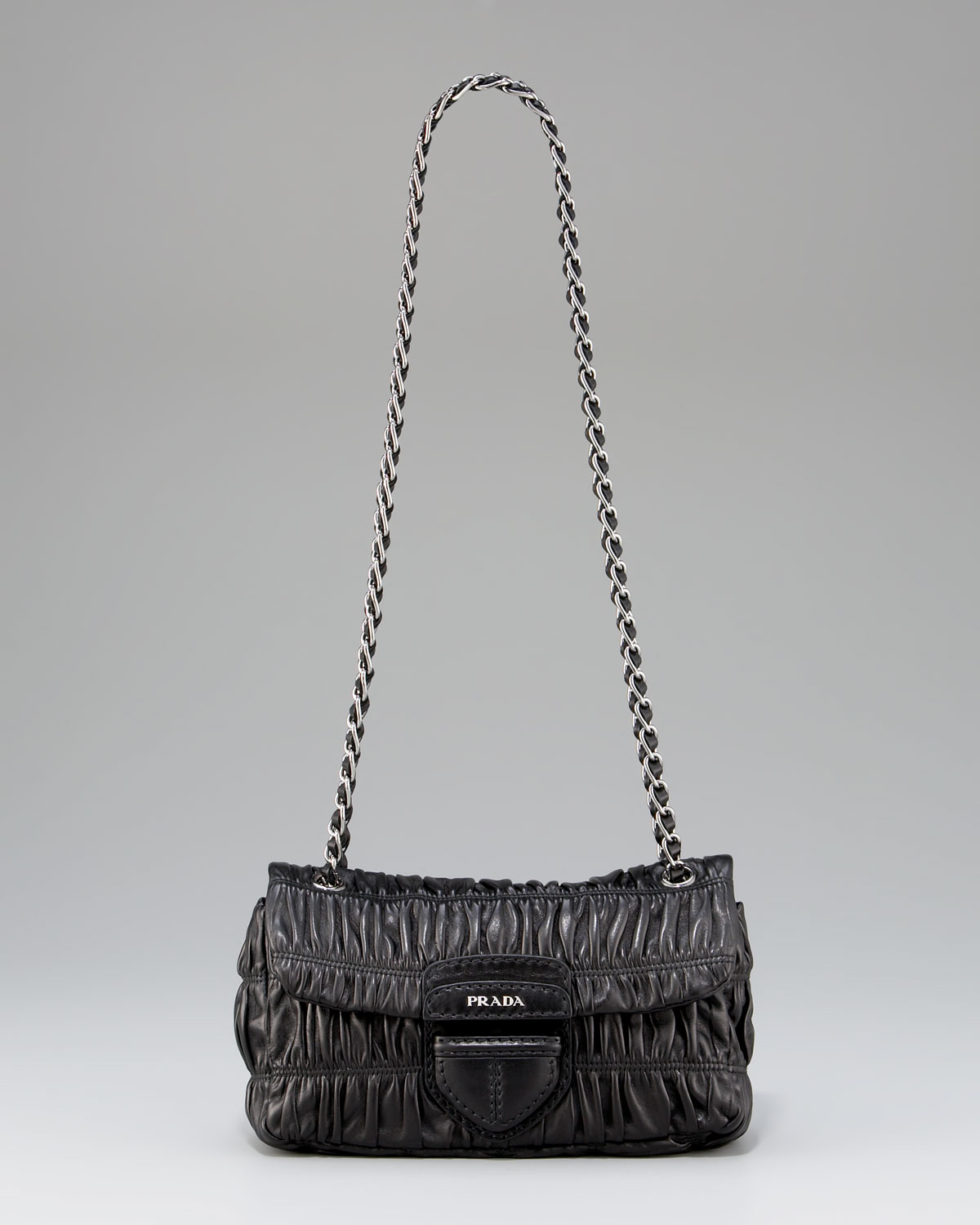 Prada Medium Leather Chain-detail Shoulder Bag in Black - Lyst
