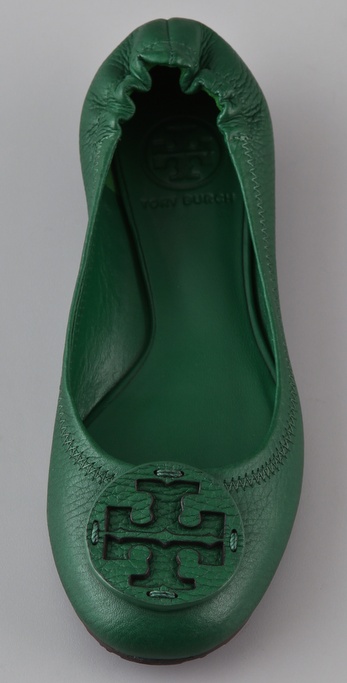 Tory Burch Reva Tonal Logo Flats in Emerald (Green) - Lyst
