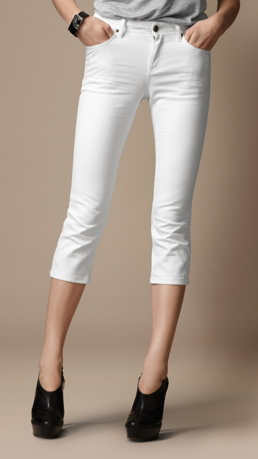 white skinny capris