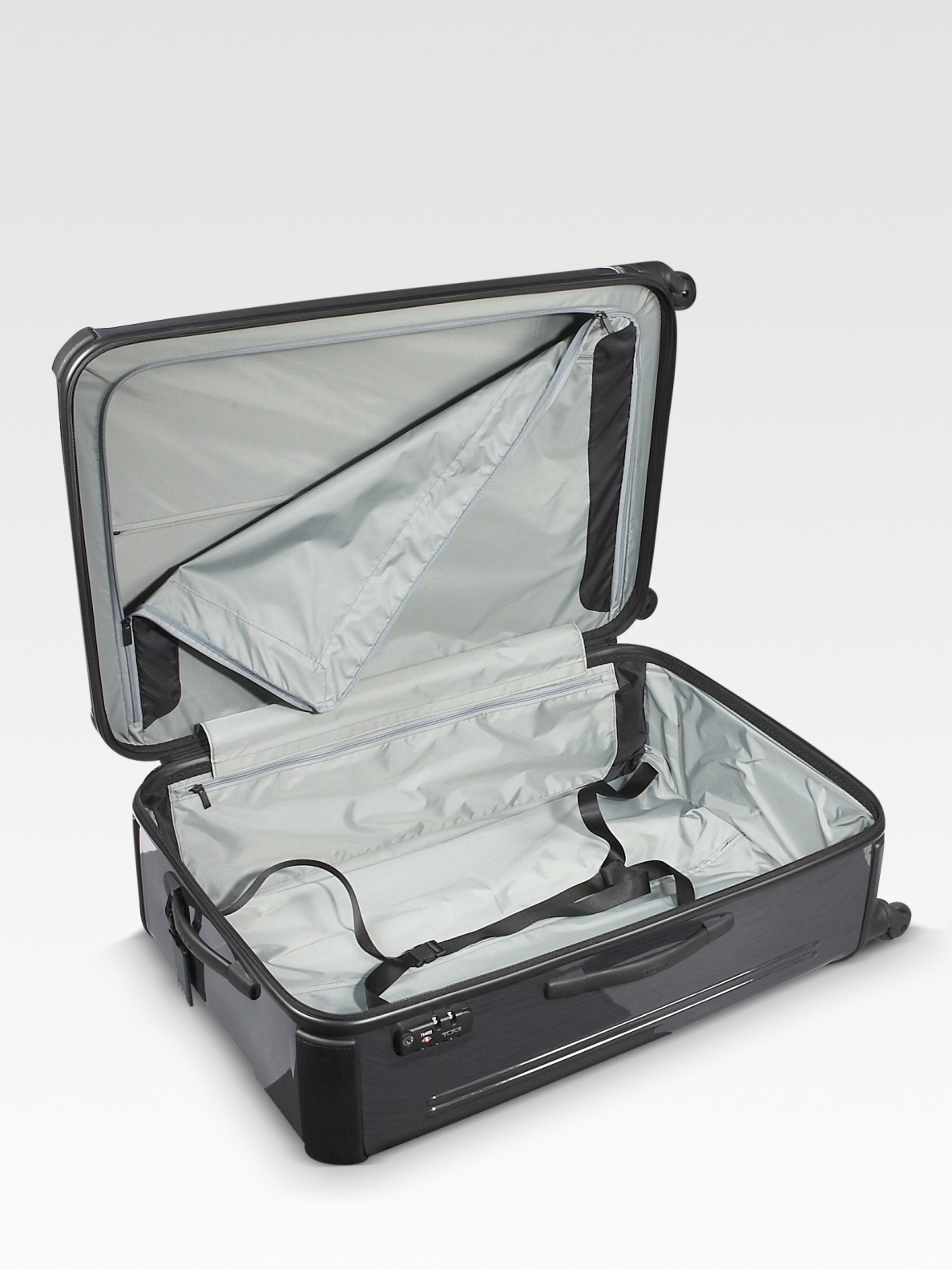 tumi extended trip packing case
