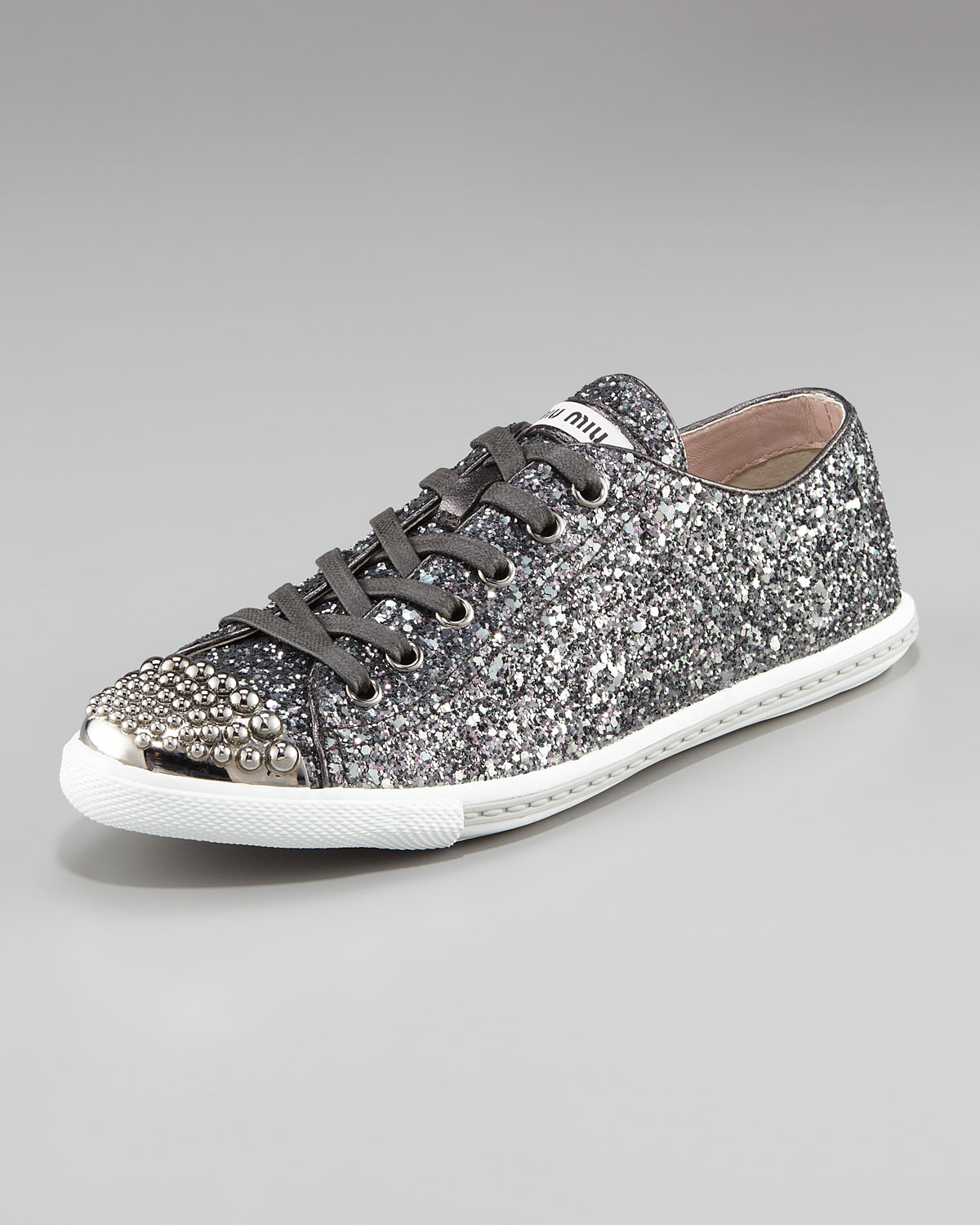 miu miu converse