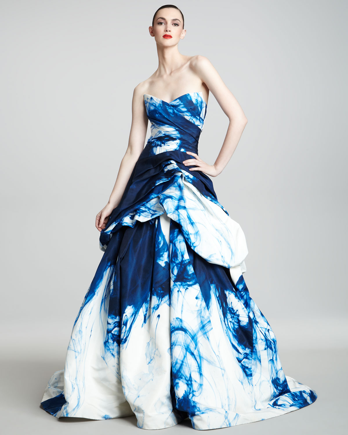monique lhuillier blue gown