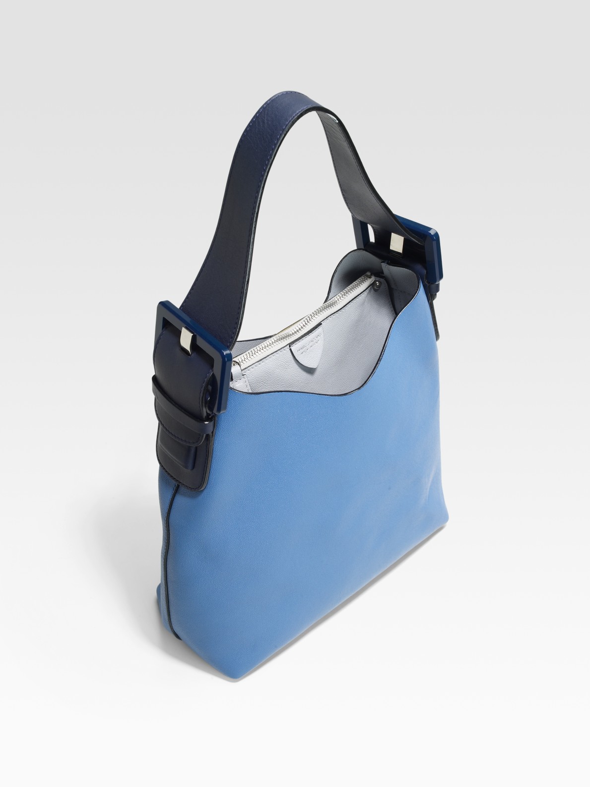 the victoria bucket bag