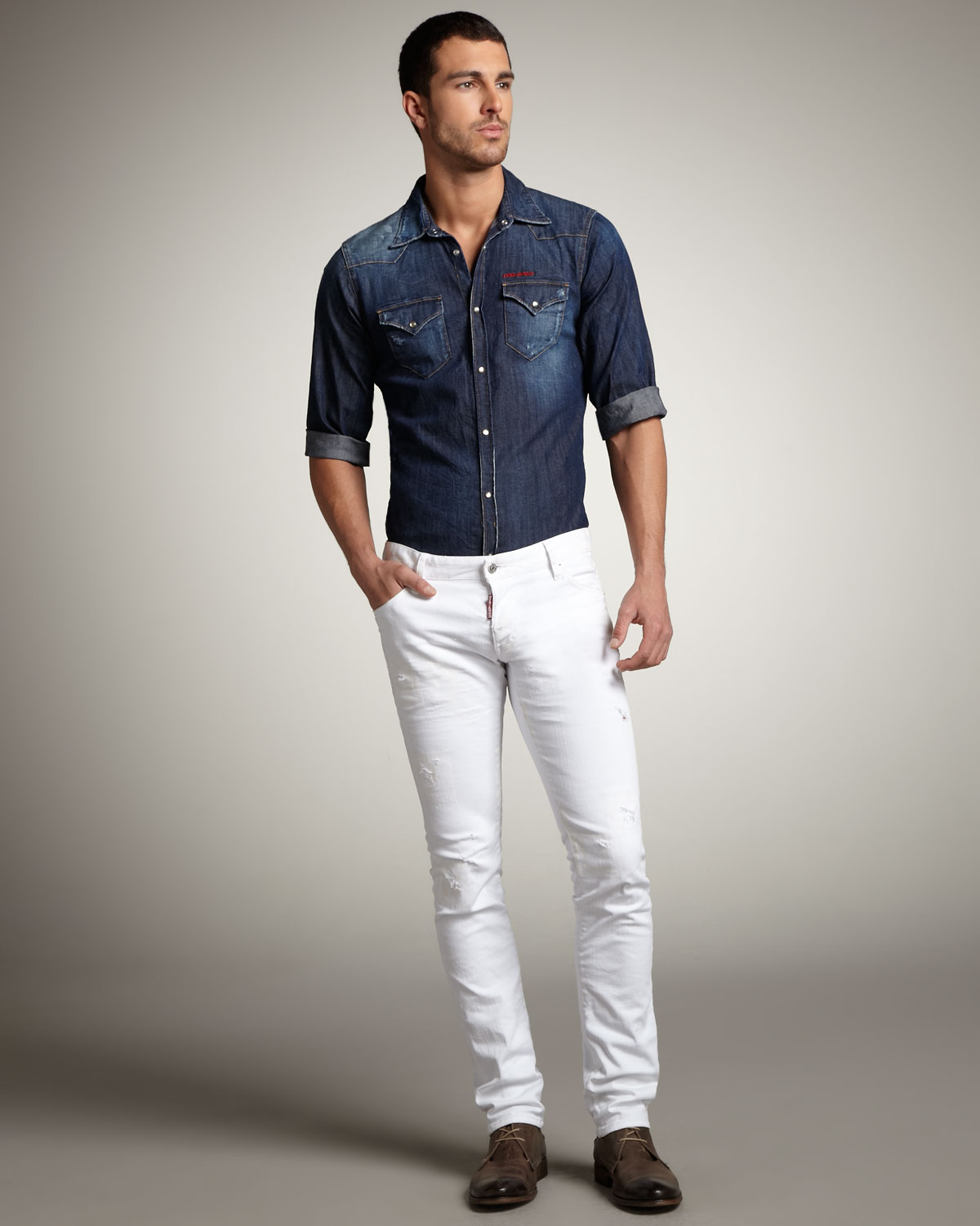 white jean men