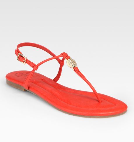 Tory Burch Emmy Leather Thong Logo Sandals in Orange (lobster) | Lyst