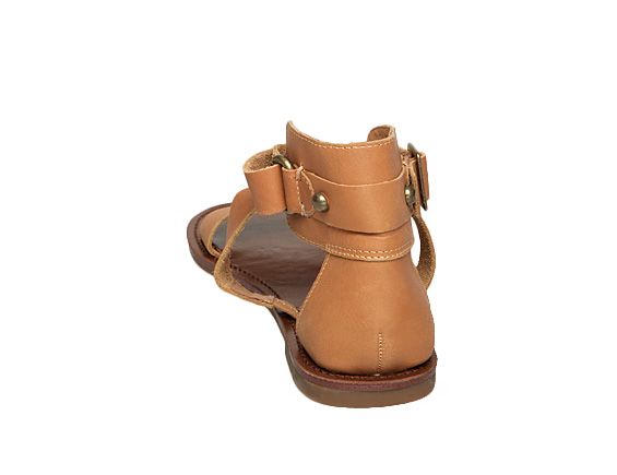 steve madden tan flat sandals