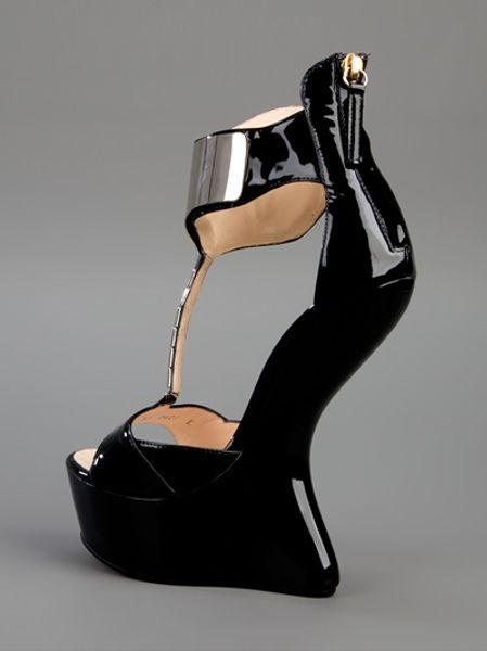 Giuseppe Zanotti Patent Leather Sandal in Black | Lyst