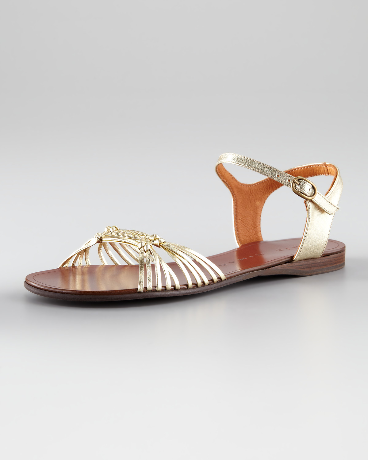 Chie Mihara Wandia Flat Sandal in Gold (Metallic) - Lyst