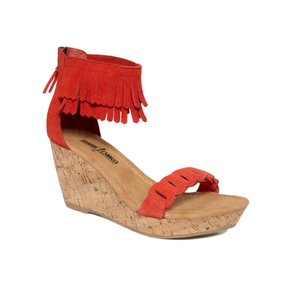 minnetonka wedge heels