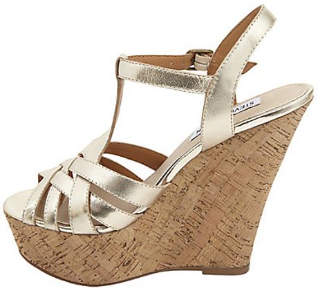 Steve Madden Wildness Wedge Sandals in Gold (gold leather) | Lyst
