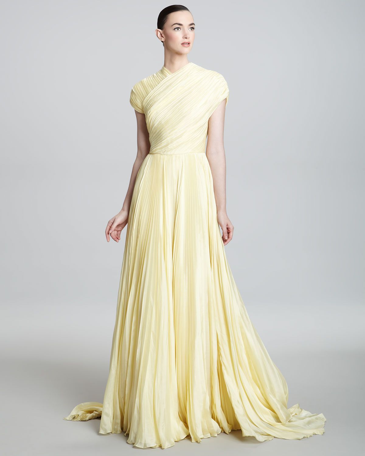 carmen marc valvo gowns